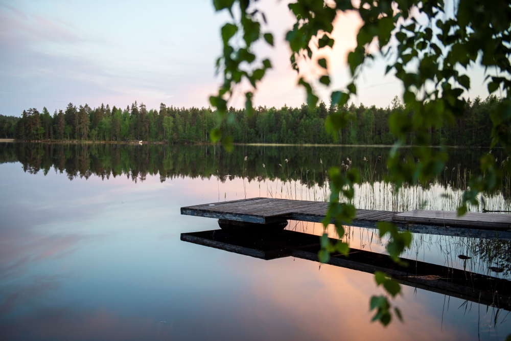 suomalainen järvimaisema